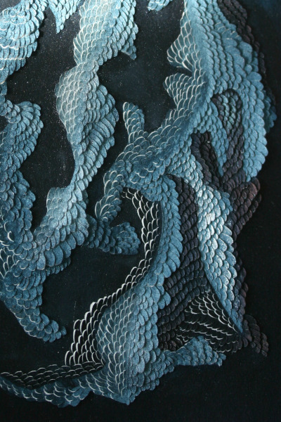 Bas-reliefs papier sculpté au scalpel chirurgical, artiste Vanessa Dargier Miquieux