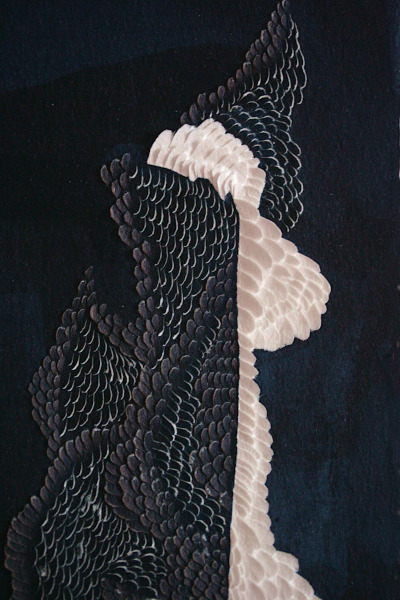 bas-reliefs papier sculpté au scalpel chirurgical par l'artiste Vanessa Dargier Miquieux